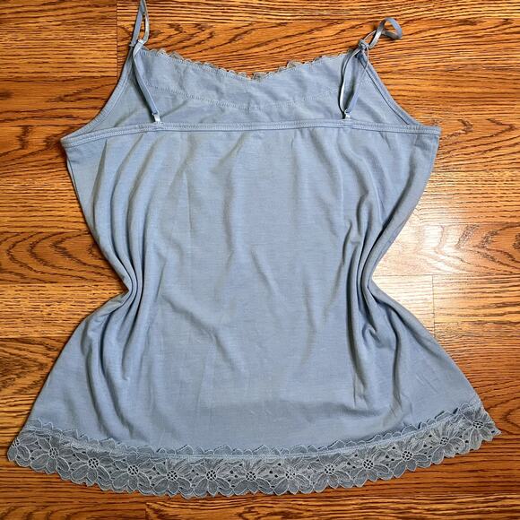 Floral Lace Cami Top - Picture 5 of 6